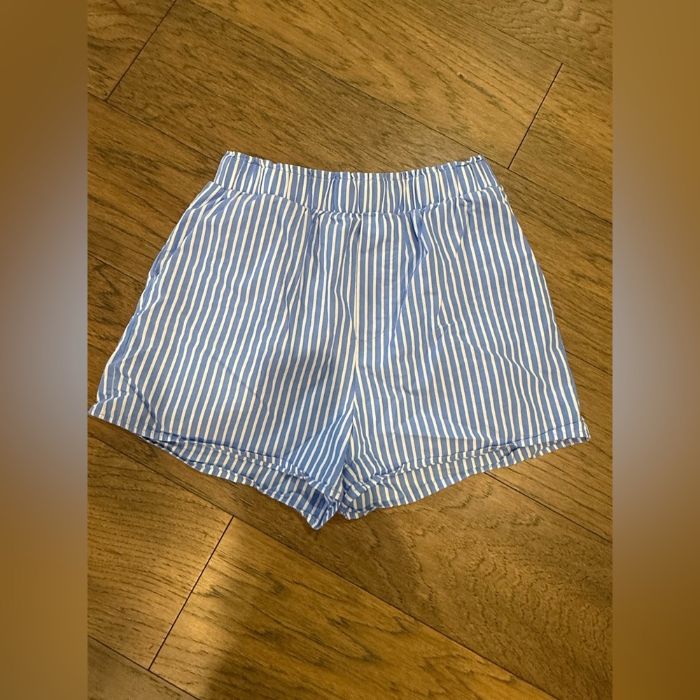 Shop Talulah Nantucket Striped Cotton Set - Picture 3 of 12